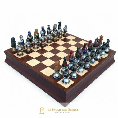Ensemble Buste Médiéval V, échiquier avec coffret de rangement et pièces peintes