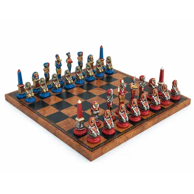 Jeu d'échecs Égypte Ancienne complet sur échiquier en similicuir, vue d'ensemble