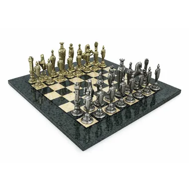 Ensemble complet de figurines médiévales italiennes sur échiquier en bois de bruyère gris