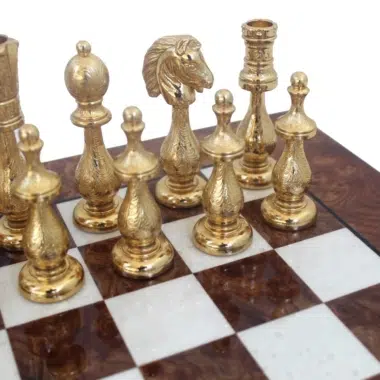 Alternative view of Pieces d'Echecs en Metal Plaque Or et Argent et Echiquier En Bois d'Orme et de Bruyere Laqué