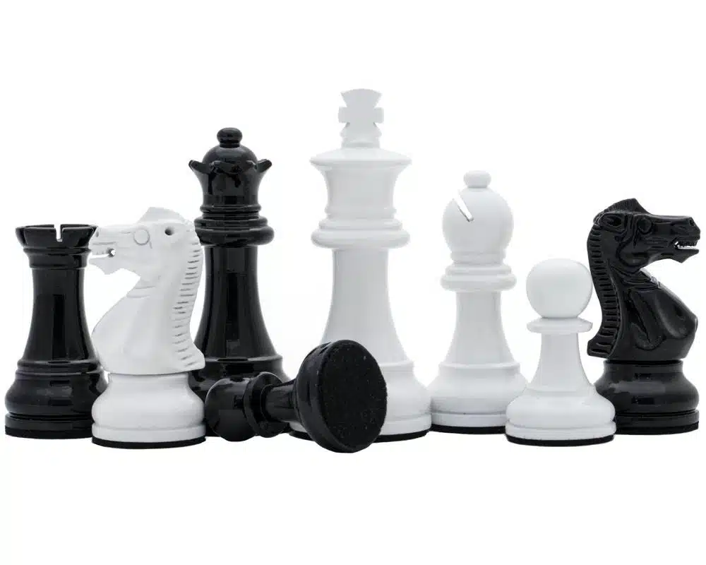 Jeu d'Echec Noir et Blanc en Bois et Echiquier Noir sur Pied avec Tiroir – Image 2
