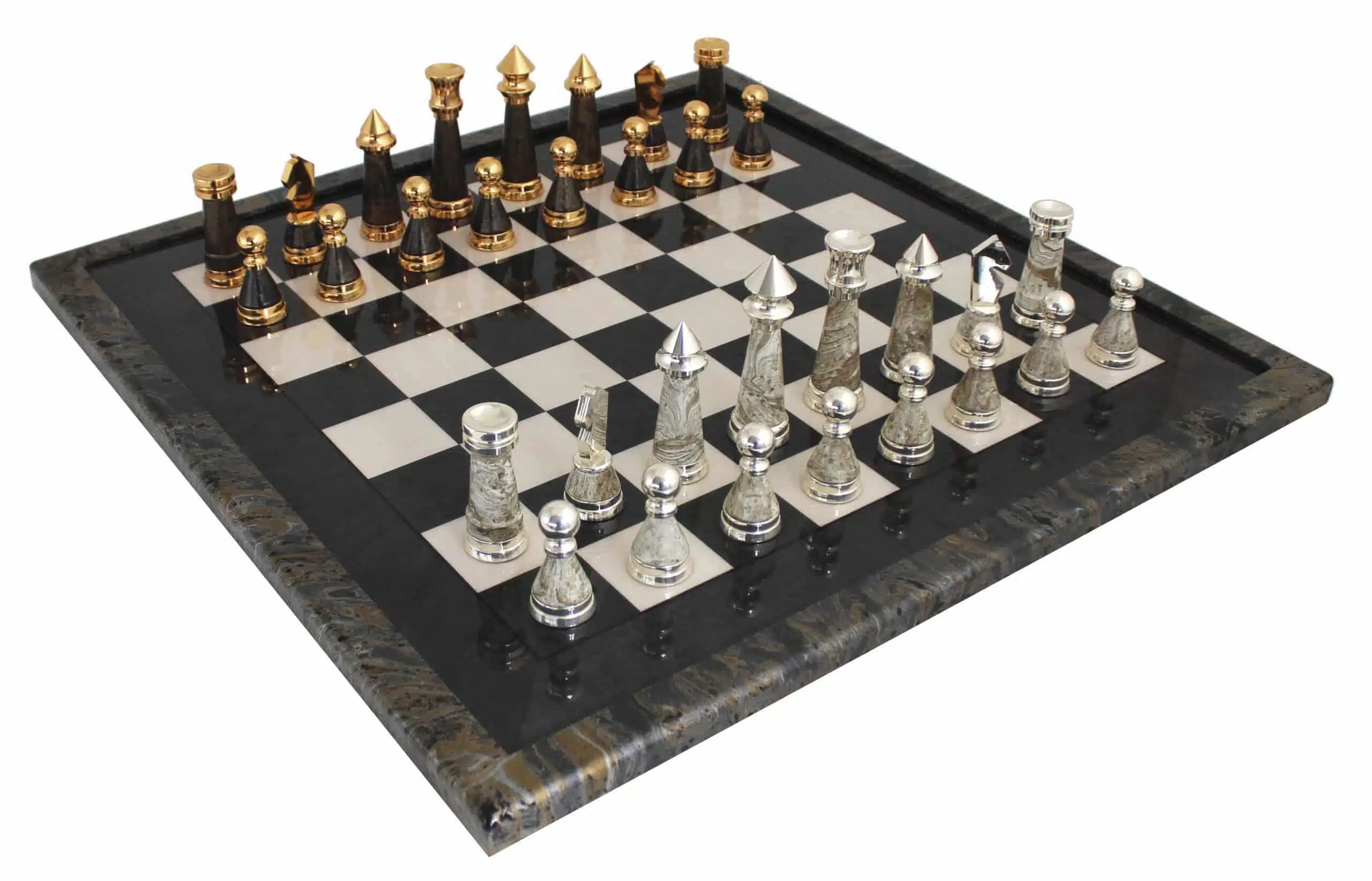 Ensemble Staunton Moderne XL Echiquier en Bois d'Erable Vert & Jeu d'Echecs en Laiton et Bois Plaqué Or et Argent