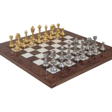 Echiquier en Bois d'Orme et de Bruyere & Jeu d'Echecs en Métal Plaqué Or et Argent