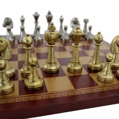 Alternative view of Jeu d'Echecs Staunton en Métal &  Échiquier en Similicuir Rouge / Doré