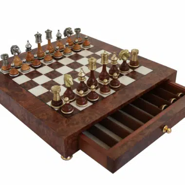 Alternative view of Echiquier sur Pied en Bois d'Orme et de Bruyere avec Tiroir de Rangement et Pieces d Echecs en Bois et Laiton Staunton