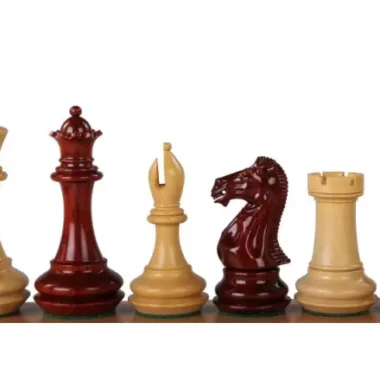 Pièces d'Échecs en Bois de Padouk et Buis