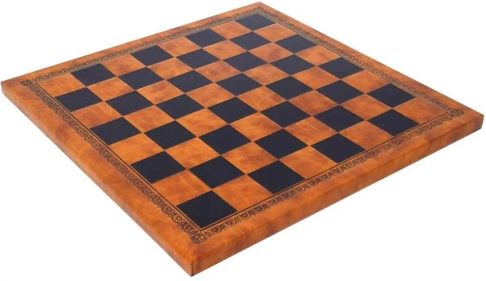 Ensemble Jeu d'Échecs Croisés VS Sarrasins et Échiquier en Similicuir – Image 2