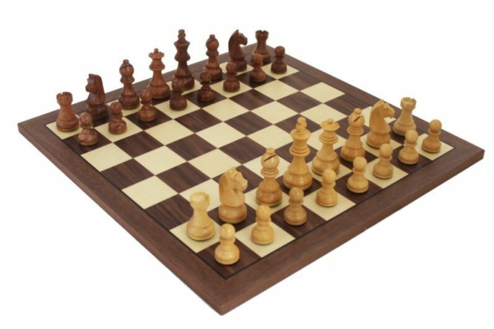 Ensemble Jeu d'Échecs Staunton en Bois d'Acacia et Échiquier en Bois de Noyer et Érable