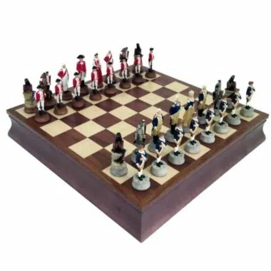 Ensemble Jeu d'Echecs en Résine et Échiquier en Bois de Noyer et Érable