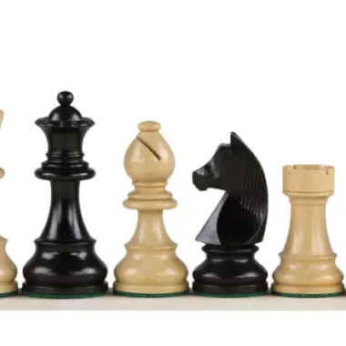 Ensemble Jeu d'Échecs Chevalier Allemand en Bois de Buis et Échiquier en Bois d'Érable et Noyer