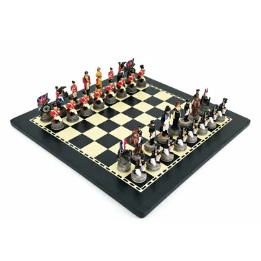 Ensemble Bataille de Waterloo peint à la main sur échiquier en bois noir et ivoire