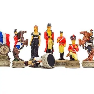 Alternative view of Ensemble Jeu d'Échecs Bataille de Waterloo et Échiquier en Bois