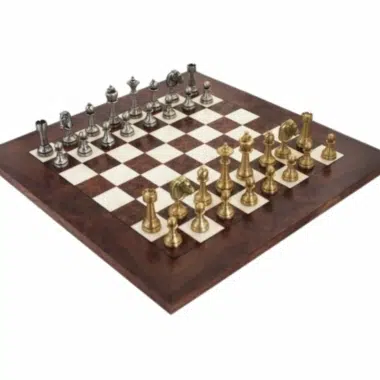 Ensemble Jeu d'Échecs Staunton en Laiton Massif et Échiquier en Bois de Noyer Finition Brillante