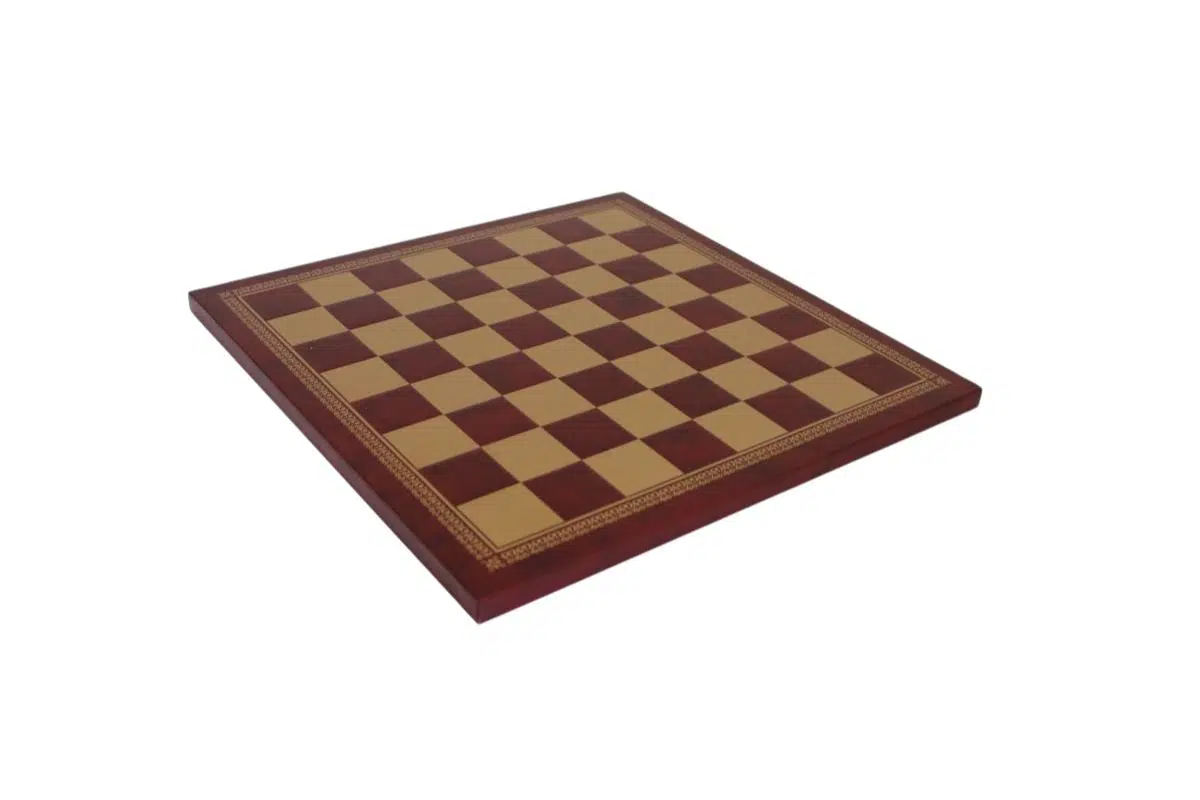 Ensemble Jeu d'Échecs Roi Arthur en Résine et Échiquier en Similicuir – Image 5