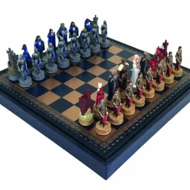 Ensemble Jeu d'Échecs Roi Arthur en Résine et Échiquier en Similicuir avec Compartiments de Rangement