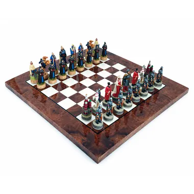 Ensemble complet jeu d'échecs russes vs mongols sur échiquier en bois laqué