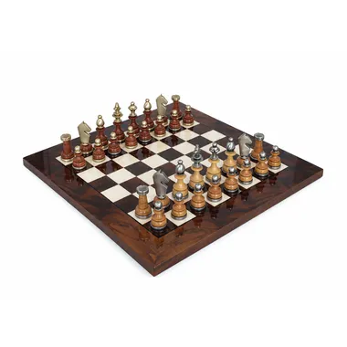 Ensemble de Jeu d'Échecs en Laiton Massif et Bois avec Échiquier en Noyer de Bruyère Finition Brillante