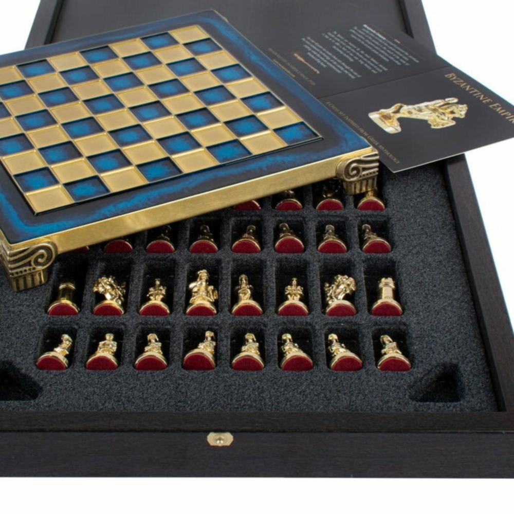 Petit Jeu d'Echecs Empire Byzantin - Échiquier Bleu ou Marron en Metal et Pièces Dorées et Marron avec Coffret de Rangement