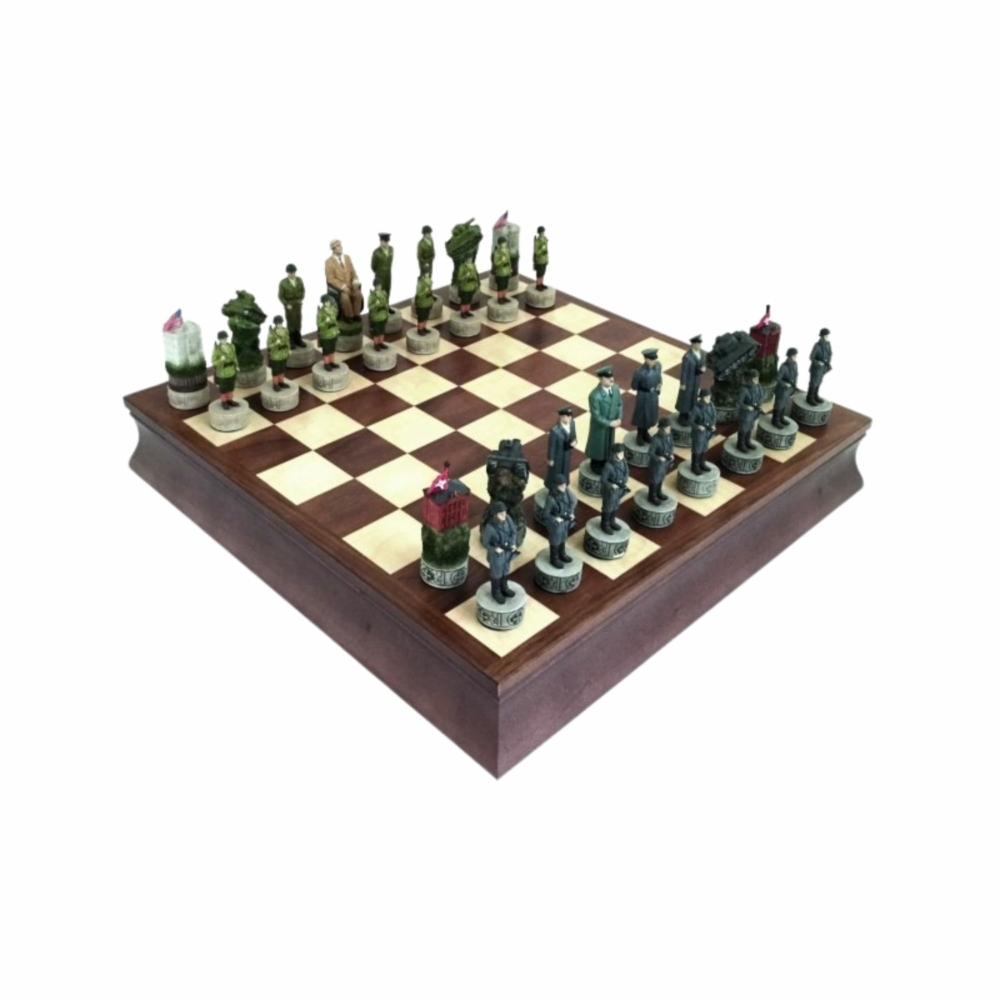 Jeu d'Échecs Thème Seconde Guerre Mondiale - Pièces Peintes à la Main avec Échiquier en Bois de Noyer et d'Érable