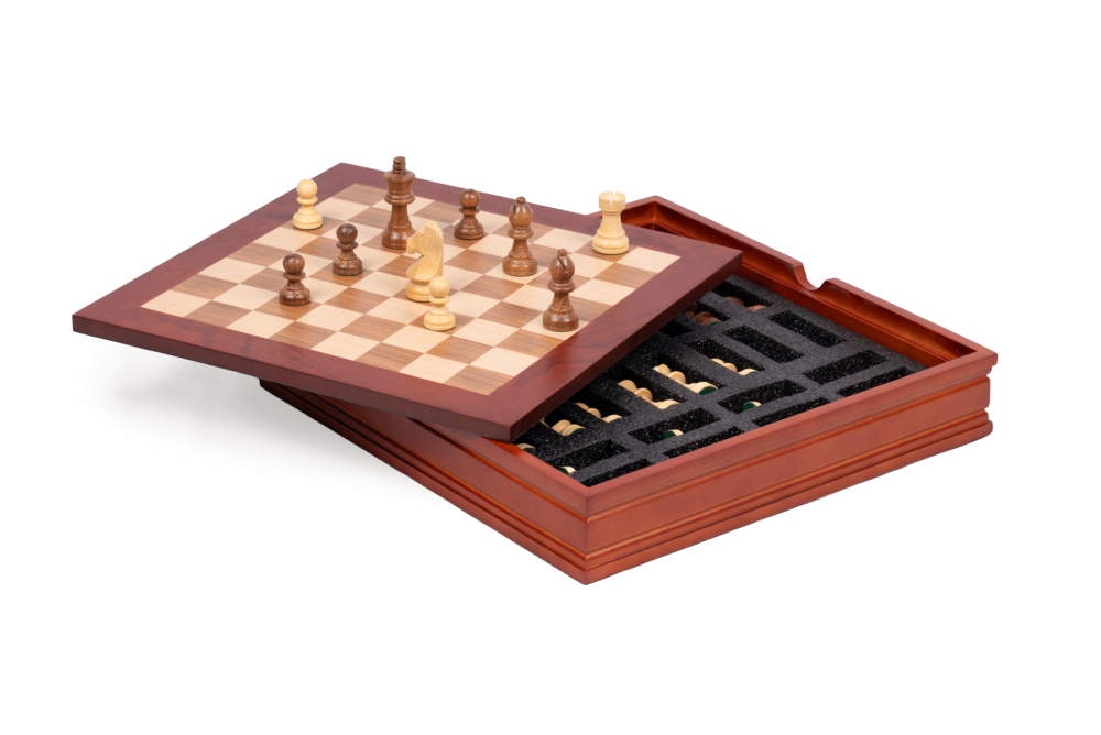 Petit Jeu d'Échecs en Bois de Rose avec Échiquier Marqueté et Compartiment de Rangement