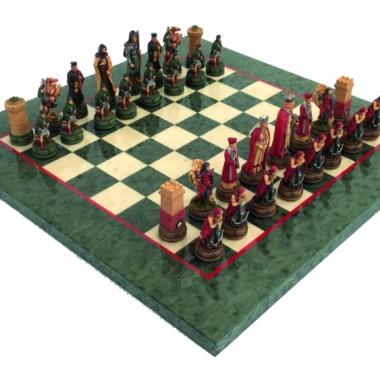 Ensemble de Jeu d'Echecs La Légende de Camelot 2 et Echiquier en Bois d'Erable