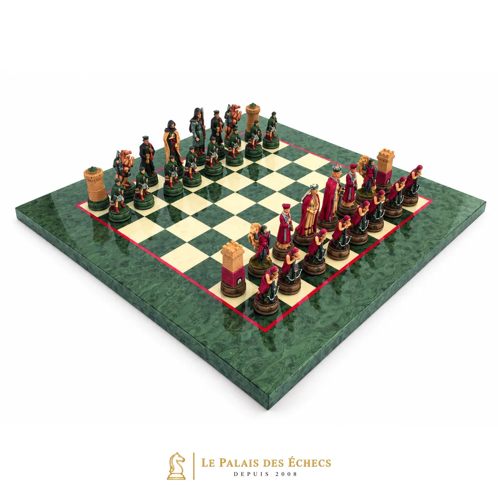 Ensemble de Jeu d'Echecs La Légende de Camelot 2 et Echiquier en Bois d'Erable