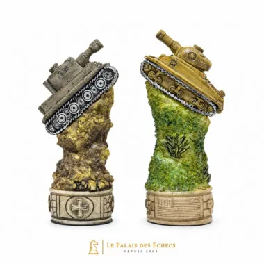 Pièces d'échecs Seconde Guerre mondiale, détail des deux chars blindés sculptés