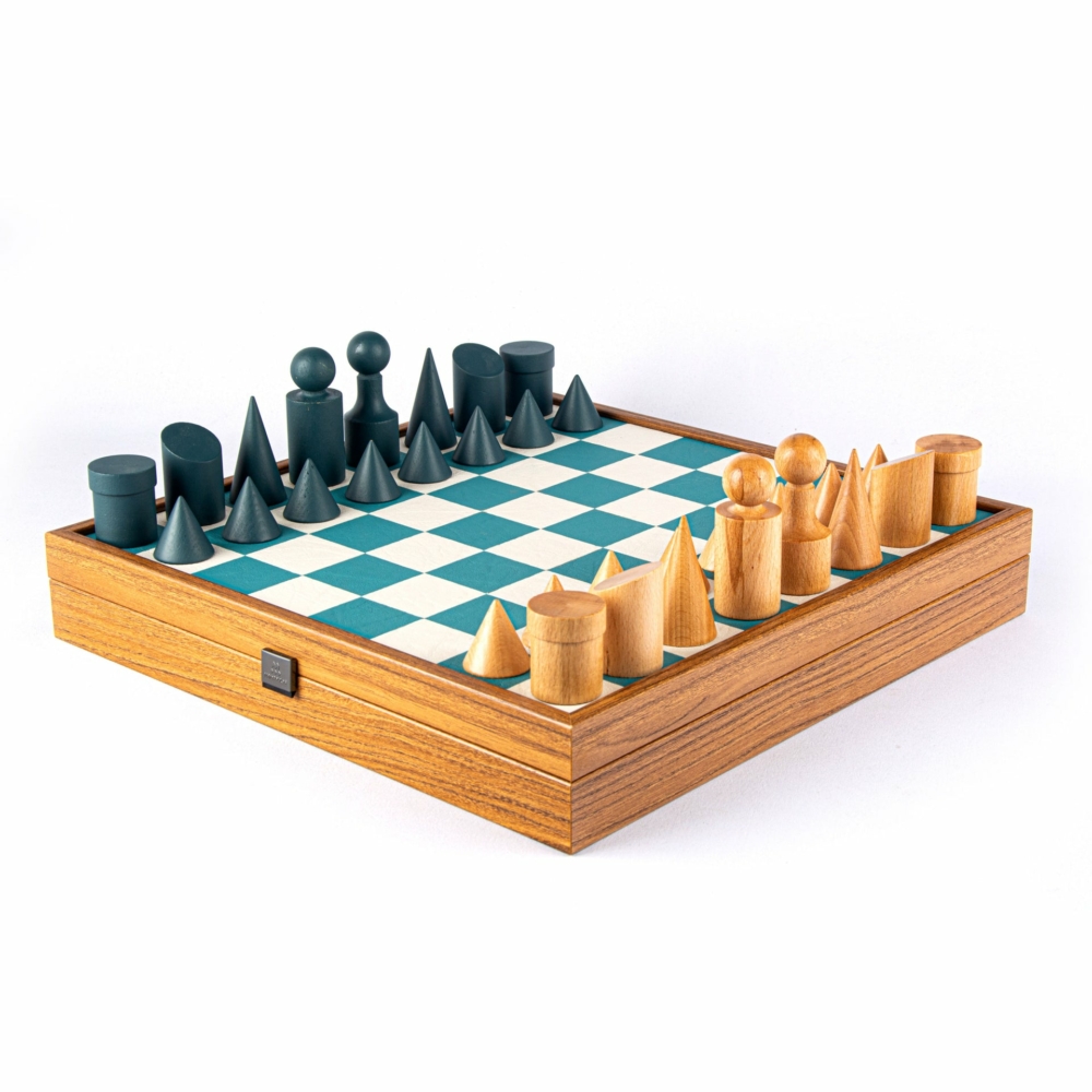 Jeu d'Echecs Bauhaus Turquoise et Naturel - Échiquier en Bois et Similicuir & Pièces en bois