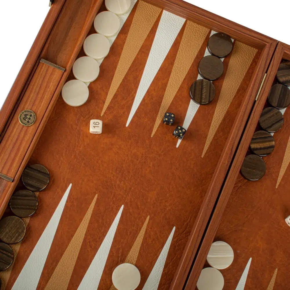 Ensemble de Backgammon en Similicuir Crocodile Caramel Rustique et Ivoire