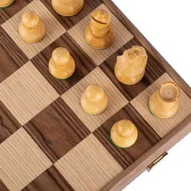 Jeu d'Échecs en Noyer Prestige - 43x43 cm