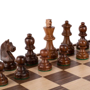 Jeu d'Échecs en Noyer Prestige - 43x43 cm