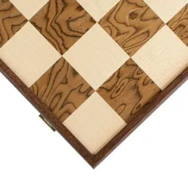 Ensemble d’Échecs en Noyer avec Pions Staunton – 43x43 cm