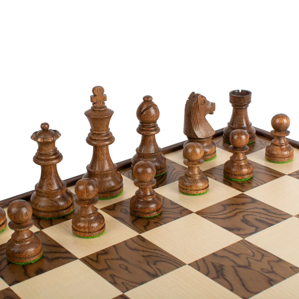 Ensemble d’Échecs en Noyer avec Pions Staunton – 43x43 cm