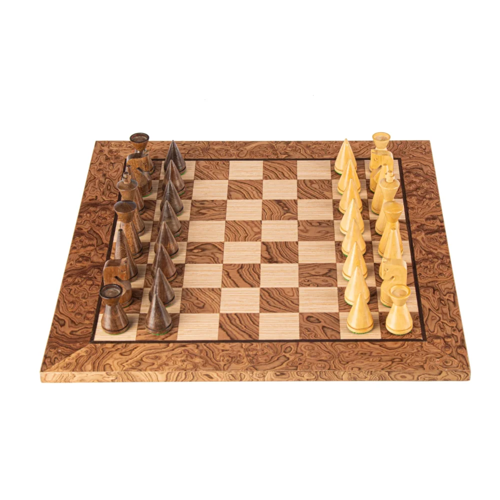 Ensemble d'Échecs en Noyer Raciné avec Pièces Modernes – 40x40 cm