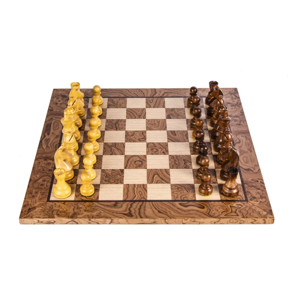 Ensemble d'Échecs en Loupe de Noyer avec Pièces Staunton – 50x50 cm