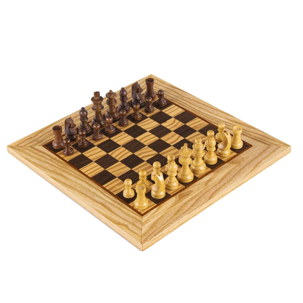 Ensemble d'Échecs en Loupe d'Olivier avec Pièces Staunton – 50x50 cm