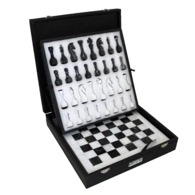 Alternative view of Petit Jeu d'Echecs en Marbre Blanc et Noir 30 x 30 cm