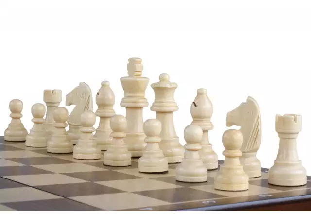 Jeu d’Echecs Magnétique en Noyer et Erable 31 cm – Pièces Staunton Stables et Plateau Portable