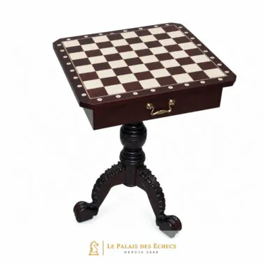 Table d'échecs en acajou et érable, pied central sculpté et tiroir de rangement