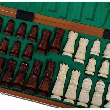 Jeu d’Echecs du Château Grand Format en Bois – 60 x 60 cm