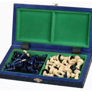 Petit Jeu d’Echecs en Bois Royal Bleu et Ivoire Pliant 30 x 30 cm