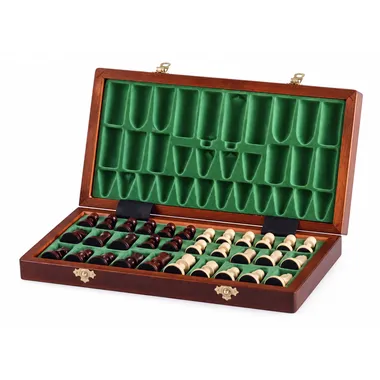 Coffret de rangement ouvert en bois avec compartiments en feutrine verte pour les pièces