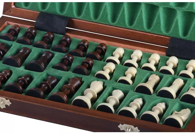 Jeu d’Echecs Magnétique Grand Format 35x35 cm – Marqueté et Pliable avec Pièces Magnétiques