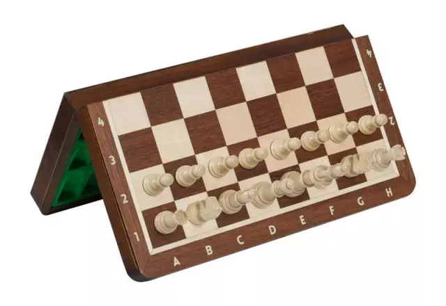 Jeu d’Echecs Magnétique de Voyage 28x28 cm – Marqueté et Pliable avec Pièces Aimantées