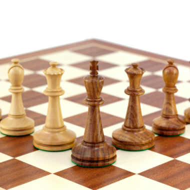 Ensemble de Jeu d'échecs En Bois de Rose et Grand Echiquier en Bois d'Acajou