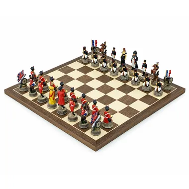 Ensemble jeu d'échecs complet Bataille de Waterloo, vue d'ensemble sur échiquier