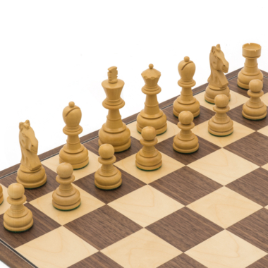 Ensemble d’Echecs Emerald – Pièces Staunton en Bois de Buis et Echiquier Pliable en Bois de Noyer et Erable