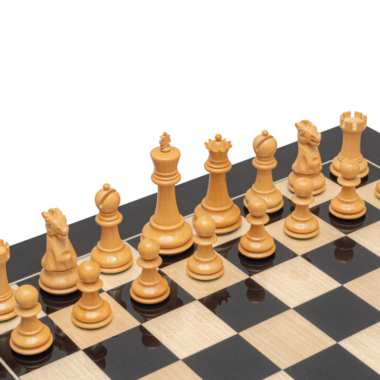 Jeu d’Échecs Staunton Noir et Blanc en Ébène et Buis avec Échiquier en Anegre Noir et Érable – Roi 8,9 cm