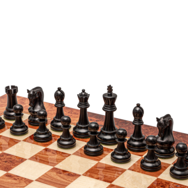 Grand Jeu d’Echecs de Salon en Bois de Buis Ebonisé avec Echiquier en Loupe d’Orme et d’Erable – Format Luxe