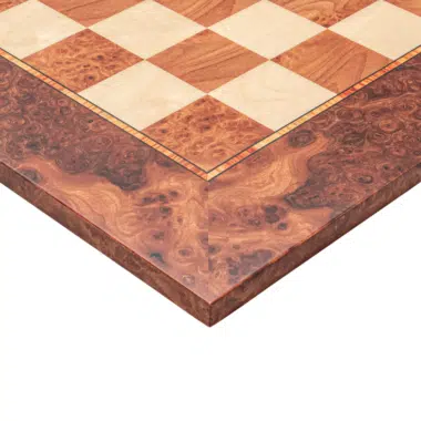 Grand Jeu d’Echecs de Salon en Bois de Buis Ebonisé avec Echiquier en Loupe d’Orme et d’Erable – Format Luxe
